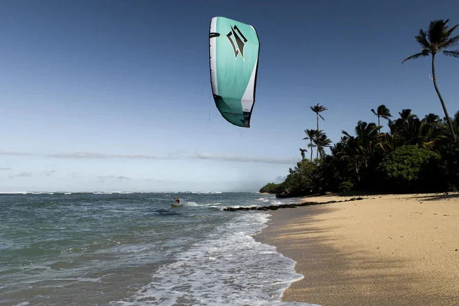 Naish Pivot LW 2025 - Surf1