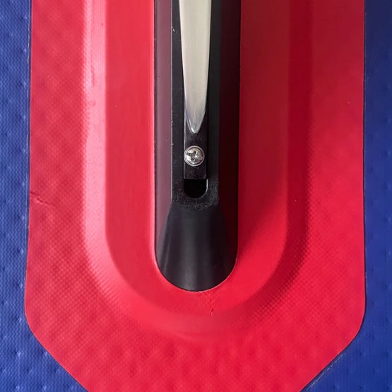 Universal Finneskrue for US Box | Komplett med Messingplate | Surf1.no