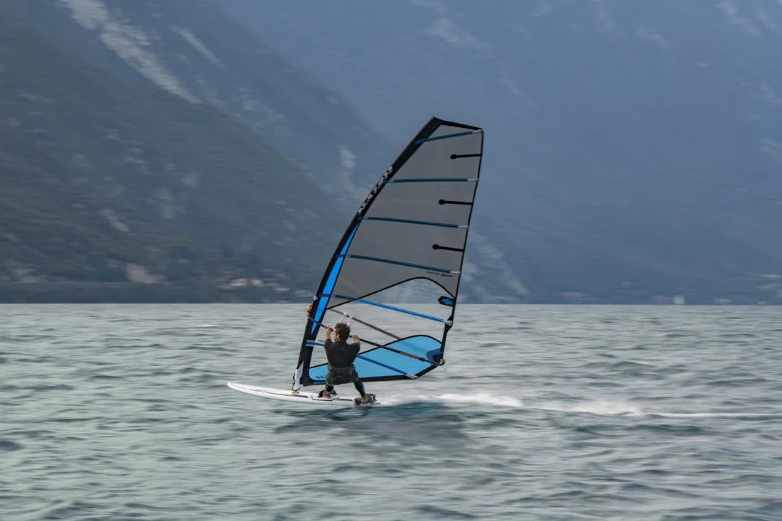 NAISH Freeride pakke: Naish Strato Wood + Komlett Naish Sprint rigg
