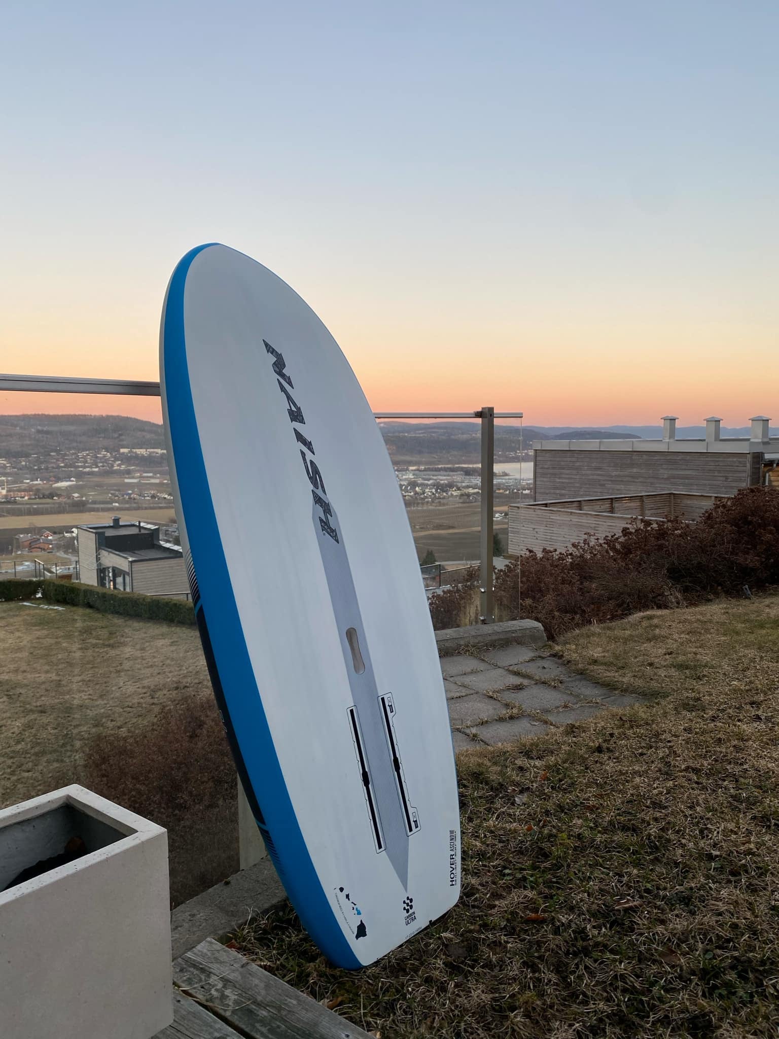 Naish HOVER WING FOIL ASCEND CARBON ULTRA 72 - demo