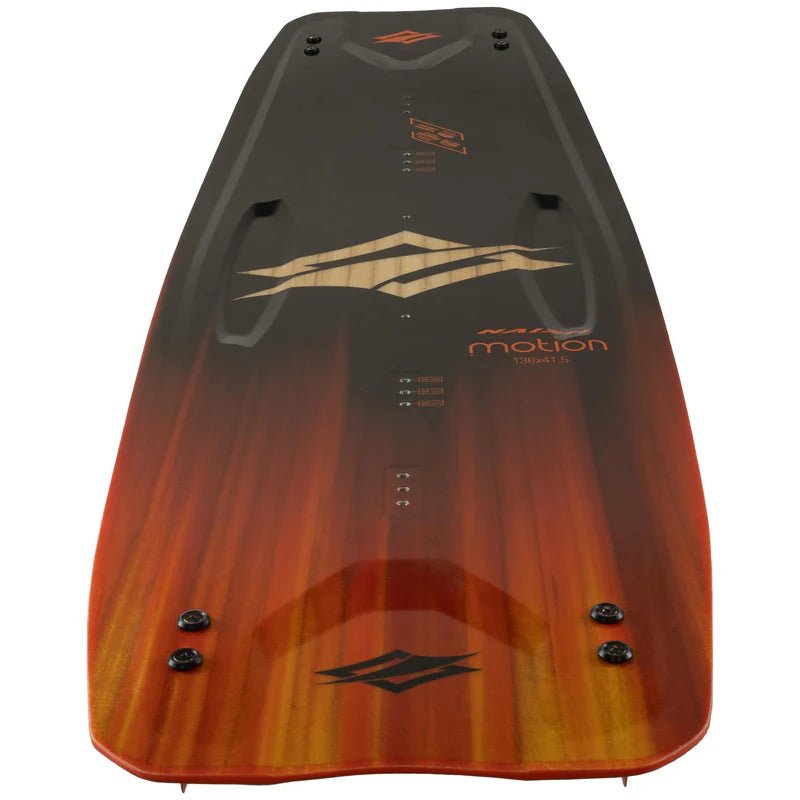 Naish Motion: Freeride - Kongen i Helt Ny Drakt - Surf1